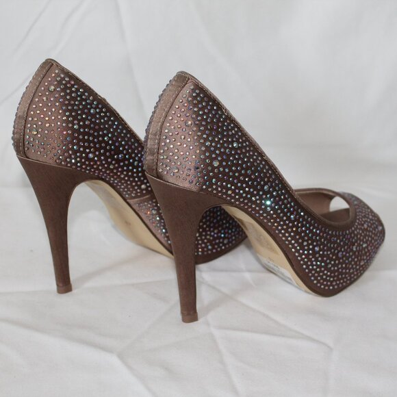 LE CHATEAU Champagne rhinestone open toe heels, 6.5US - Picture 4 of 5